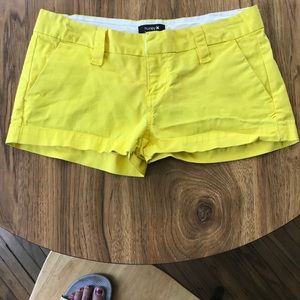 Juniors size 7 yellow Hurley chino shorts